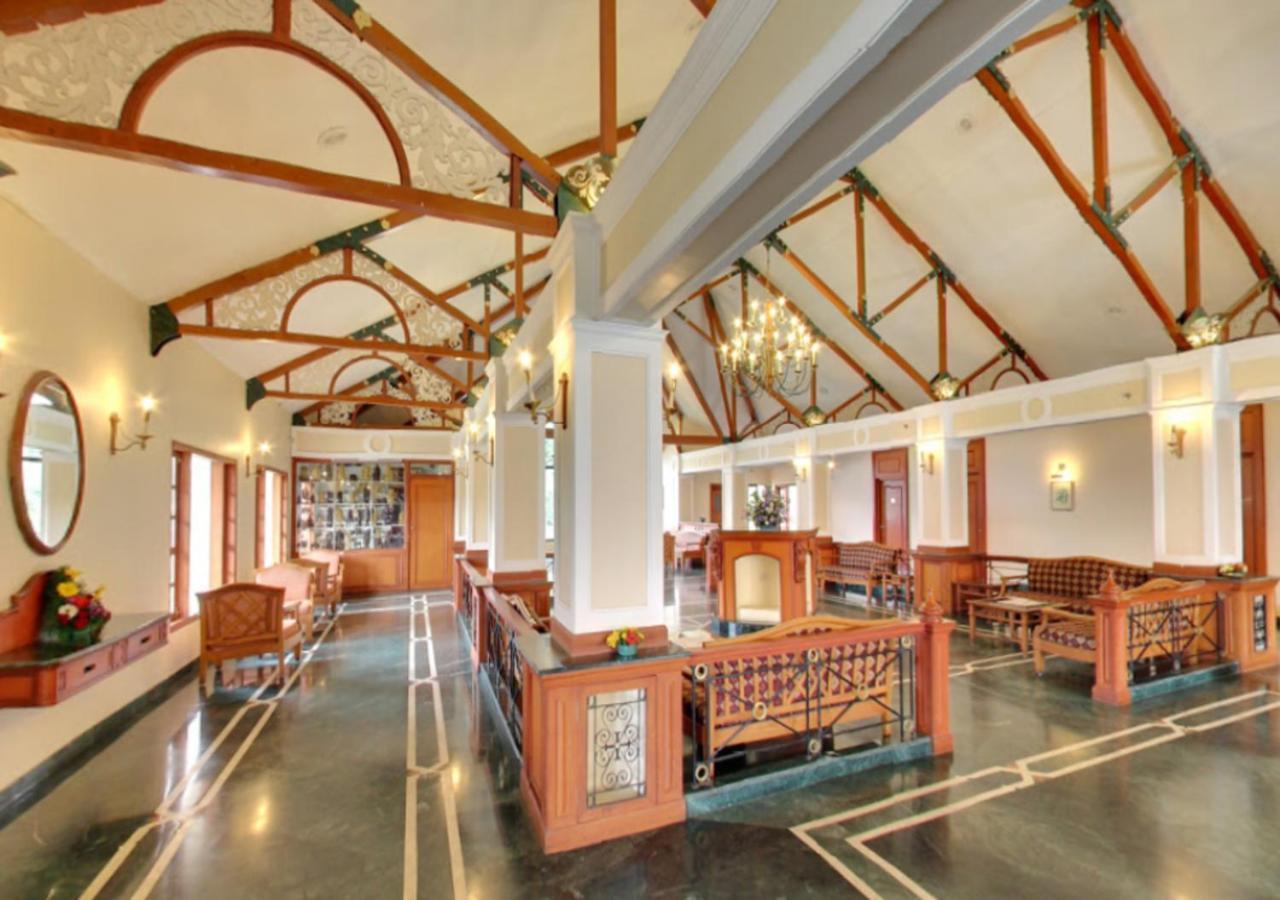 Tea County Hotel Мунар Екстериор снимка